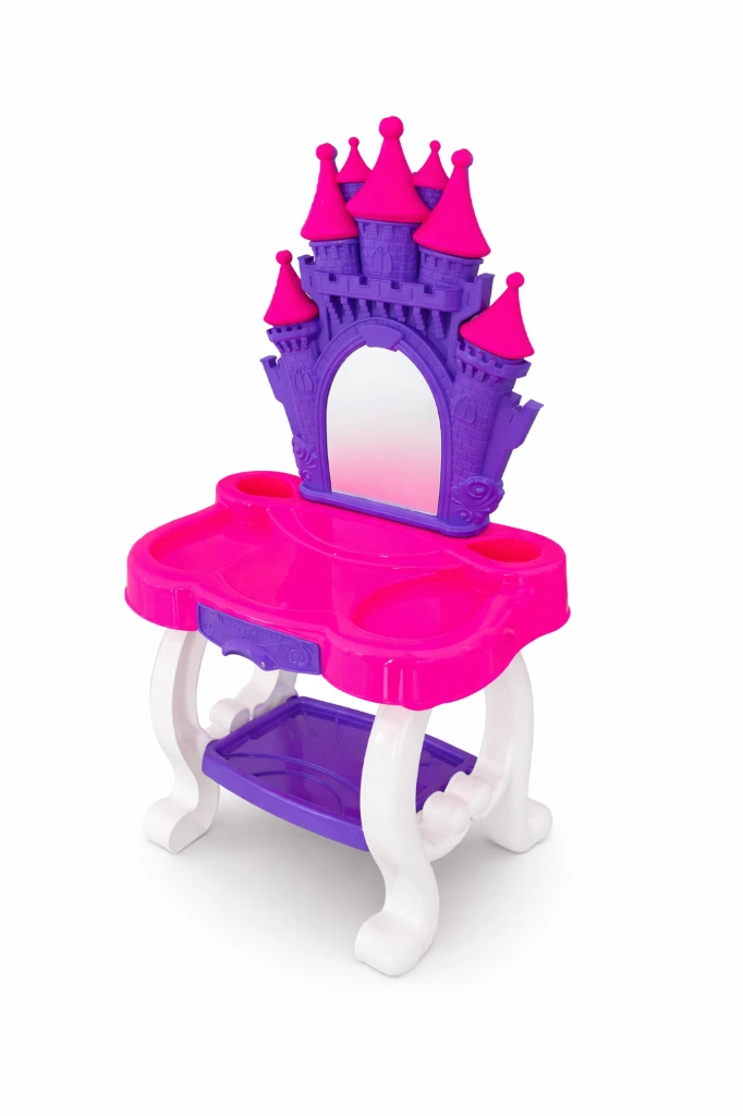 TCASTILLO-02.webp